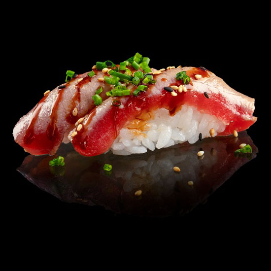 NIGIRI ATÚN FLAMEADO 2u